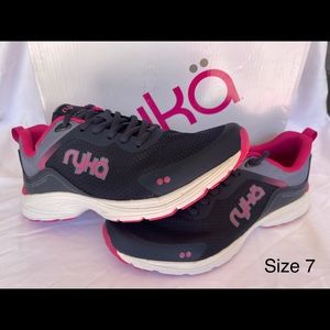NEW Women’s Ryka Mesh Walking Sneakers